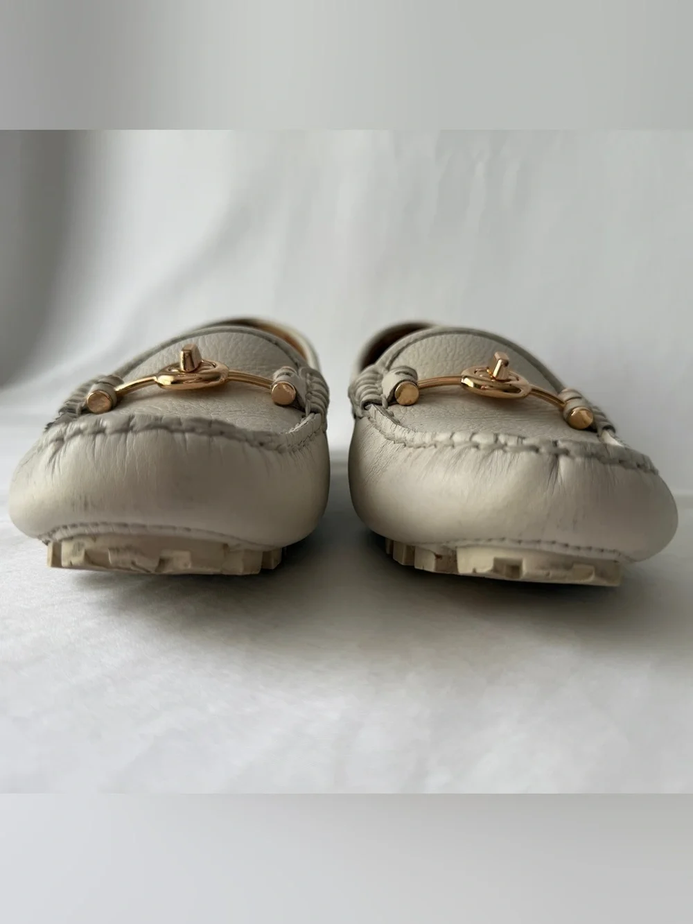 Coach Women's White Leather Loafers with Gold Turnlock Hardware Size 7